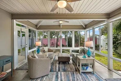 Image de Beautiful Pet-Friendly Villa in the Ideal Location with 4-Seater Golf Cart