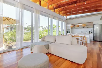 Image de Luxury 4-bedroom villa in North Floripa
