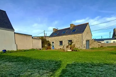 Image de Adorable Penty Breton proche des plages et sentiers côtiers