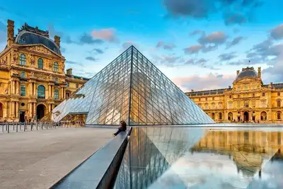 Image de A Perfect Blend Of Historic Charm And Modern Luxury Between Notre Dame & Louvre