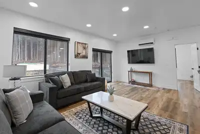 Image de Affordable Luxury With Views! A305
