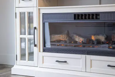 Image de Cozy, Spacious Retreat with Fireplace 205