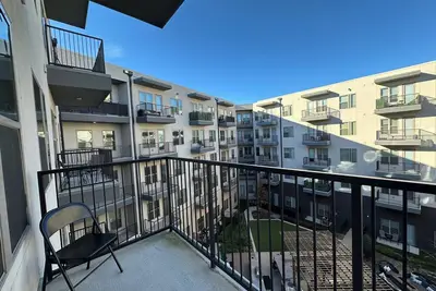 Image de Charming 1-bedroom apartment nearby Galleria Mall