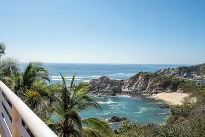 Image de Charming 4-bedroom villa with ocean views in Arrocito. Relax & Enjoy!