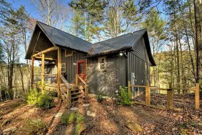 Image de Family getaway - Hot tub - Fenced yard for pets