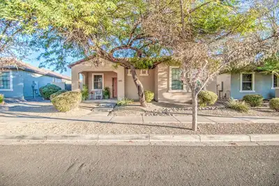 Image de Adorable Gilbert 3 Bedroom Hide Away with Office & WiFi!