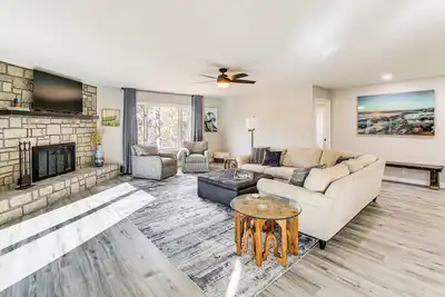 Image de Waterfront Lake Coronado Home w/ Deck & Views