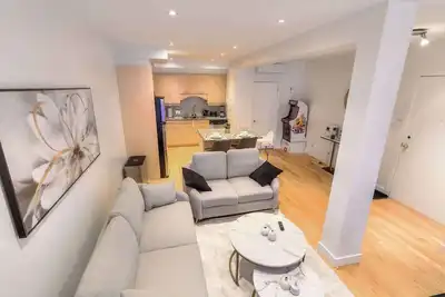Image de Take a break in a modern loft on the plateau Walk score 99