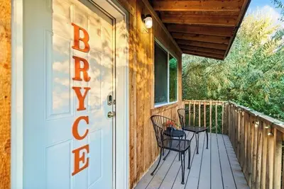 Image de Bryce, Zion Canyon Themed Cabin, Complimentary Breakfast, Hot Tubs, Dogs Welcome