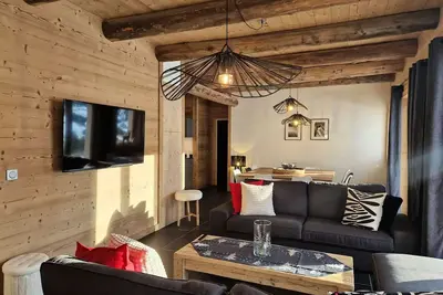 Image de L'Everest Lodge – Un Havre de Paix à Arêches-Beaufort - Chalet Les Cruets