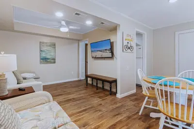 Image de 1 Bedroom condo at the desirable Continental Motel located on beautiful Sunset Beach