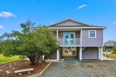 Image de Cozy Cottage Situated Near Bird Island on Beautiful Sunset Beach Nc