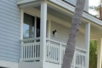 3-bedroom condo in beautiful Captiva with WiFi, Ac. Relax and unwind