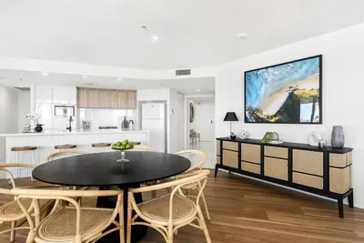 Image de Designer rooms at q1 resort Gclr 3 Bedroom Ocean Apartment