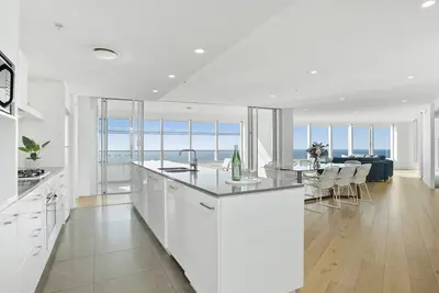 Image de Designer rooms at q1 resort Gclr 4 Bedroom Sub Penthouse 6002