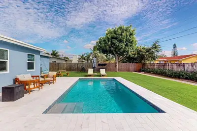 Image de Private home with sparkling pool, close to beach, w\/ Ac, W\/D, and WiFi