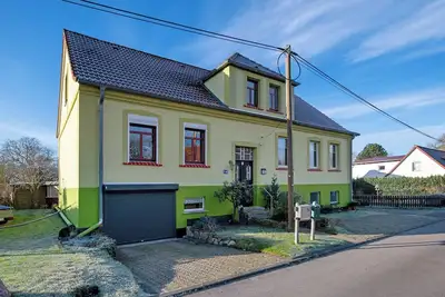 Image de Appartement \"Familienfreundliche\" avec jardin privé et Wi-Fi