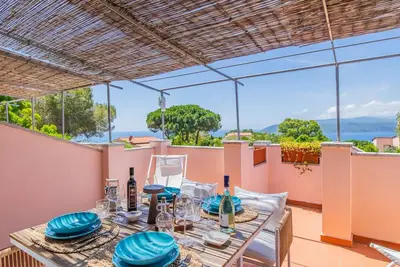 Image de Villa del sole 2 overlooks the Stella Gulf with breathtaking sunsets.
