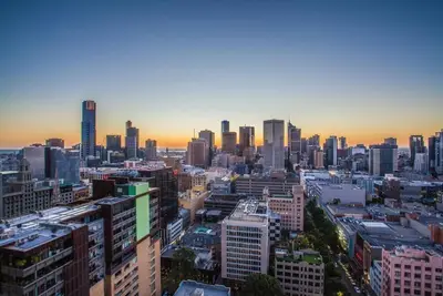Image de 3-Bedroom Apartment || 97sqm || Collins Street Melbourne Cbd