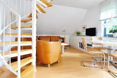 Cozy maisonette apartment for up to 4 p. west-facing balcony, Wlan, bicycle shed