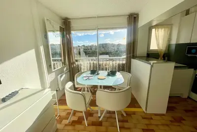 Image de Studio rénové, proche port & village, parking, animaux admis