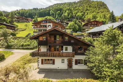 Image de Chalet à La Clusaz 10 pers, 4 chambres, parking