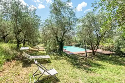 Image de Appartement \"Green Siena\" avec piscine partagée, terrasse privée et Wi-Fi