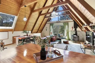 Image de Cozy 3br A-Frame Cabin | Sauna + Deck & Mountain Views