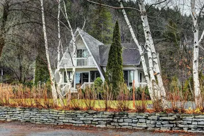 Image de La Presqu'île | Bord de Fleuve | Spa
