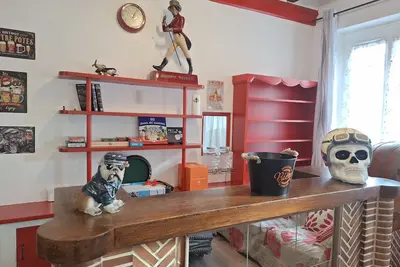 gîte de l'Olivier, 8 chambres, grand espace de vie, salle de jeux / fitness, bar