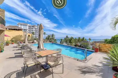 Image de Oceanview 3 Br Condo Near the Beach - Pool