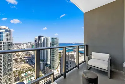 Image de Bright Condo W Great Views & Free Parking