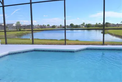 Image de Waterside is unique: it's the best villa and the best position at Eagle Pointe