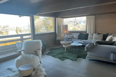 Image de Chalet Megève/Demi-Quartier ski aux pied + piscine intérieur.