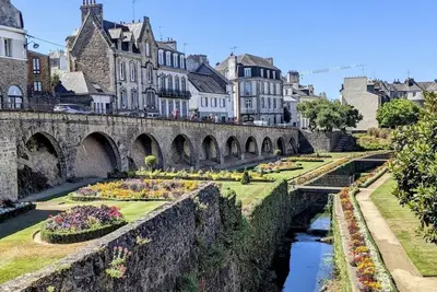 Séjour Tout Confort à Vannes – Gare & Centre à Deux Pas!