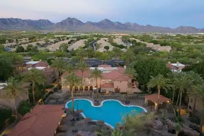 Image de Spacious 1-bedroom condo in marvelous Scottsdale with WiFi, Ac, fitness room