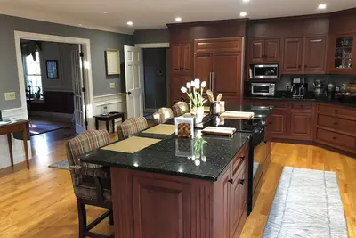 Image de Luxurious Yarmouthport escape with 3 bedrooms 3 bath sleeps 11, dog friendly