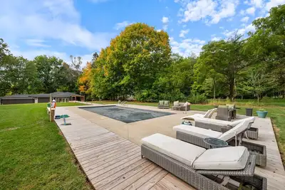 Image de Spacious Retreat with Pool, Perfect for Large Groups, Sleeps 16+ Close to Purdue