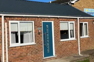 Image de Fabulous pet friendly near beach, holiday bungalow.