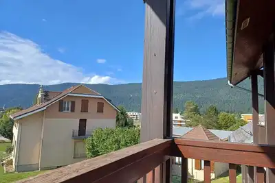 Image de Appartement en duplex dans une résidence calme, proche du village.
