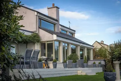 Image de Spacious 6-bedroom house with Hot Tub - Sleep 14