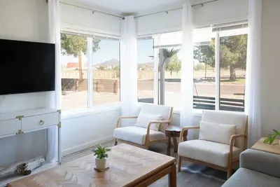 Image de Charming 2-bedroom bungalow with WiFi, Ac in peaceful Phoenix