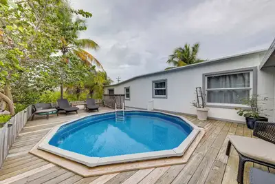 Image de Lanai, Pool & Patios: Waterfront Home in Tavernier