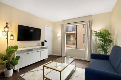 Image de Downtown 2bd Getaway + Garage Parking