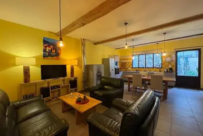 Image de Charmante Maison De Village Climatisee En Pierre Avec Terrasse Et 3 Chambres