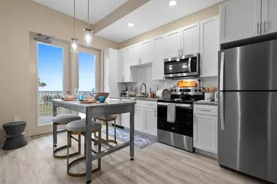 Image de Oceanfront Oasis Daytona Beach 1br/1ba - Road View - 241