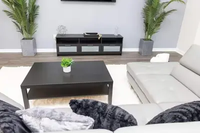 Image de Cozy Downtown Gem