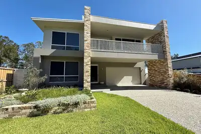 Image de 🐚 Drift at Tea Gardens | 🛌 Sleeps 14 | 🐾 Pet friendly | ⛳ Golf | 🐬🦅🦘🐨 |