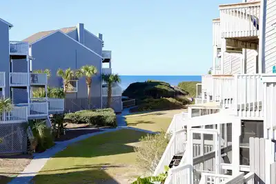 Image de Dune Reel Good-New Listing, Gulf Views, Community Pools, Many Extras