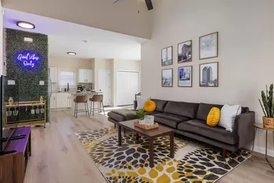 Image de 3bd Retreat + Hot Tub & Bbq + Near Ncsu & Downtown